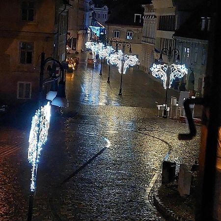 Old Town Story House Daire Braşov Dış mekan fotoğraf