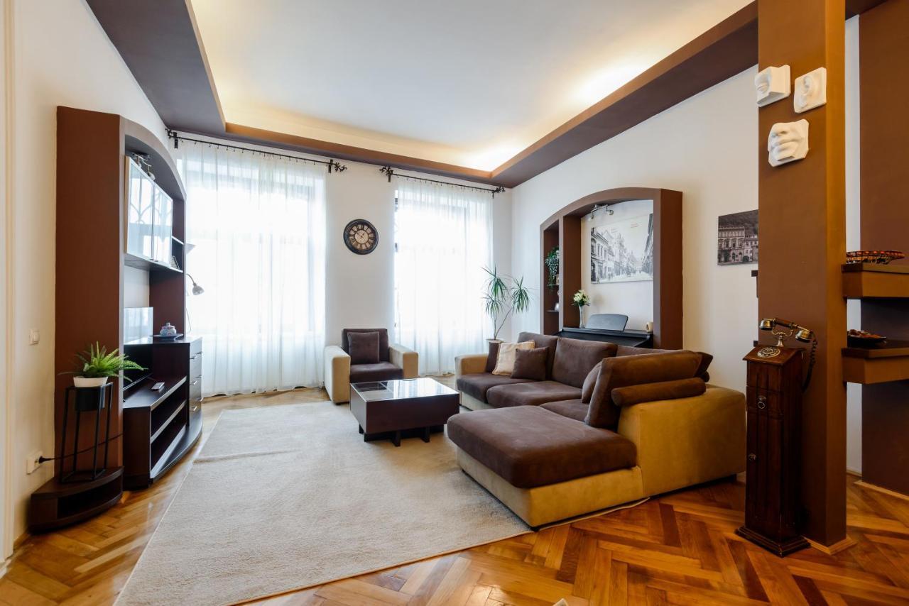 Old Town Story House Daire Braşov Dış mekan fotoğraf